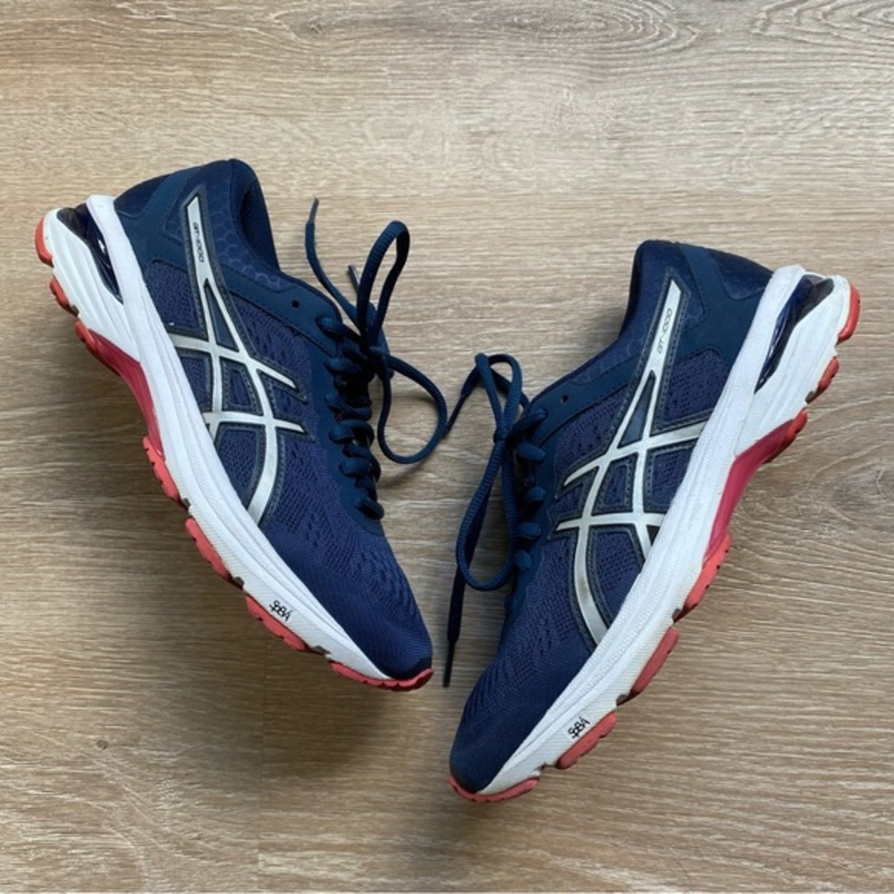 ASICS GT-1000 6 Sneakers